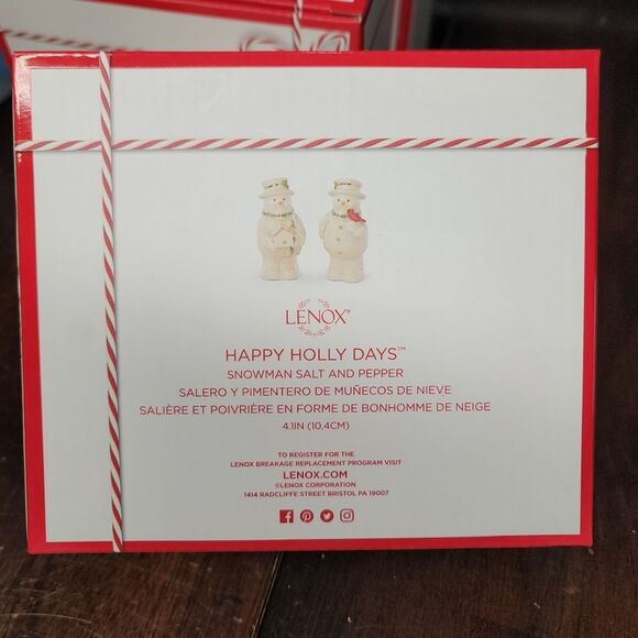 New Lenox Happy Holly Days Snowman Salt And Pepper Shaker Set - Picture 2 of 3